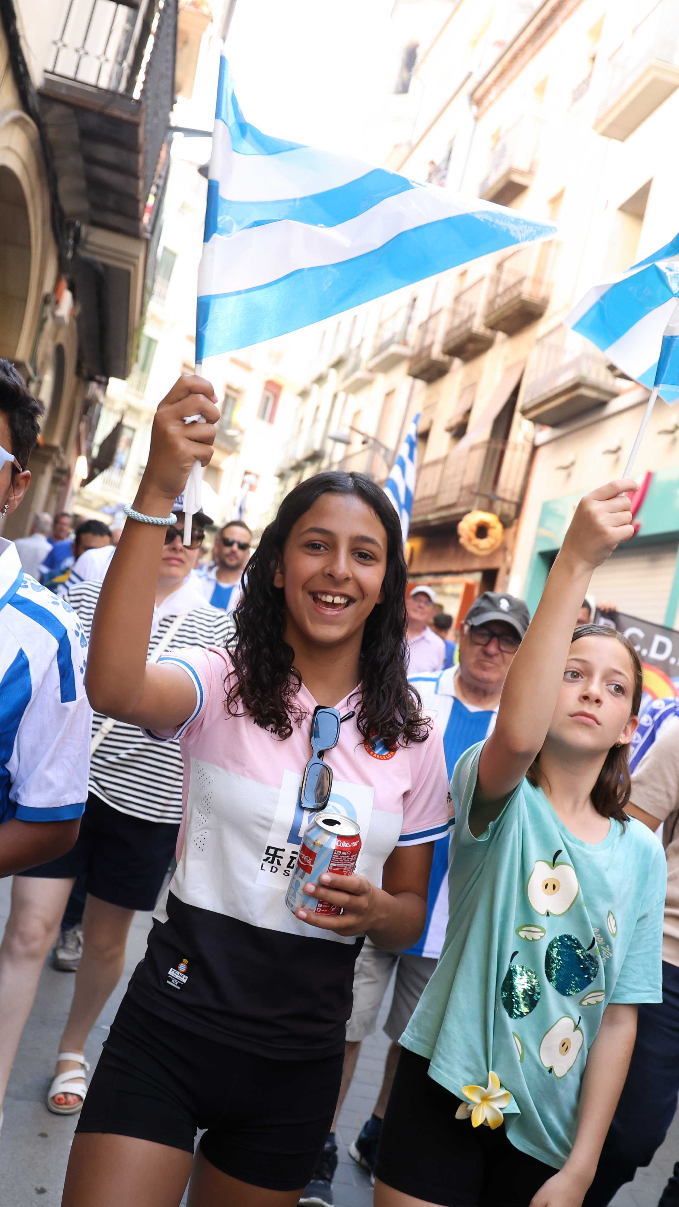 Olot es vesteix de blanc-i-blau